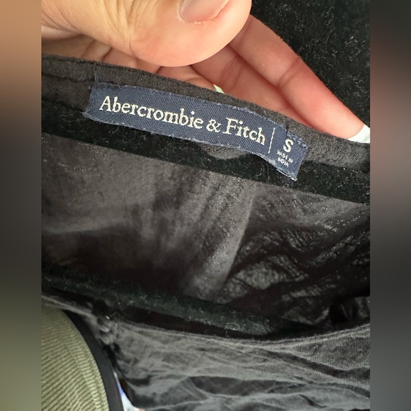 Abercrombie & Fitch Black Button-Down Tie-Front Peasant Top Blouse - Size S - Picture 2 of 4